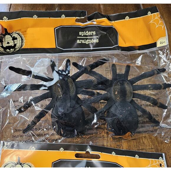 3 Black Realistic Fake Prank Spider Tarantulas Halloween Decor Prop - Picture 2 of 2